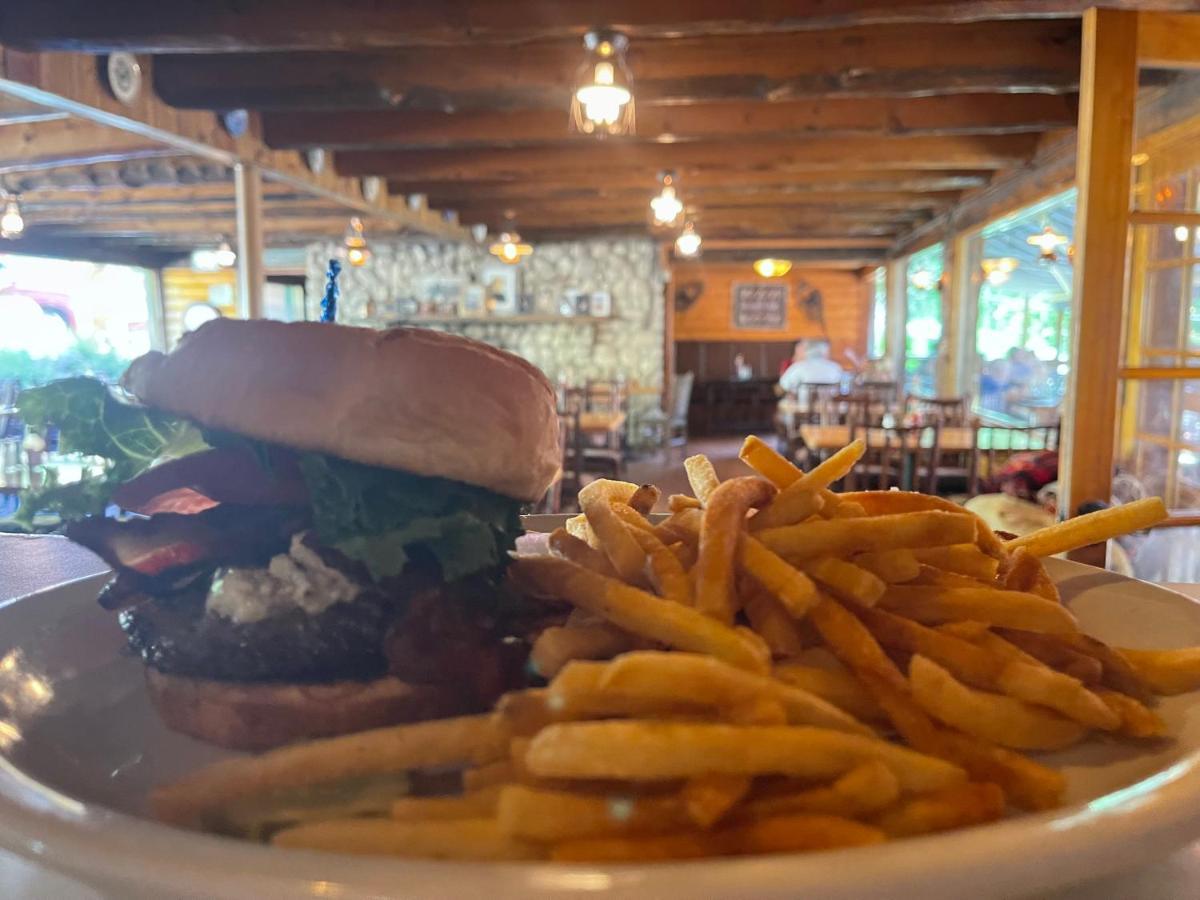 Silver Fork Lodge & Restaurant Brighton Экстерьер фото