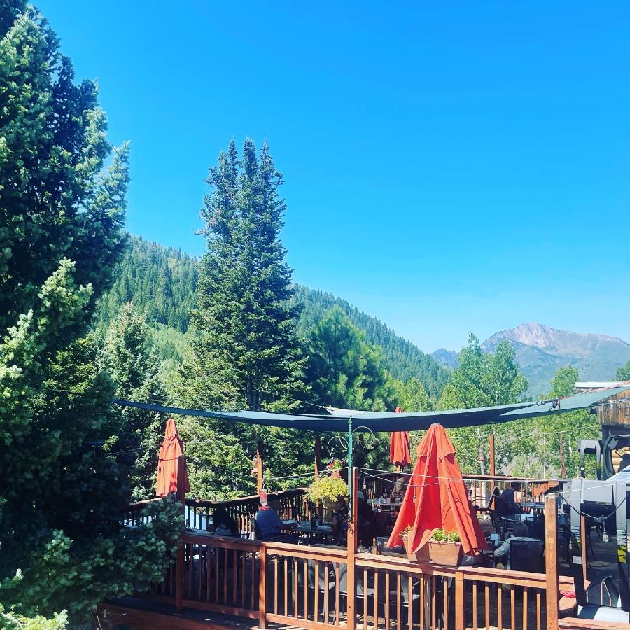Silver Fork Lodge & Restaurant Brighton Экстерьер фото